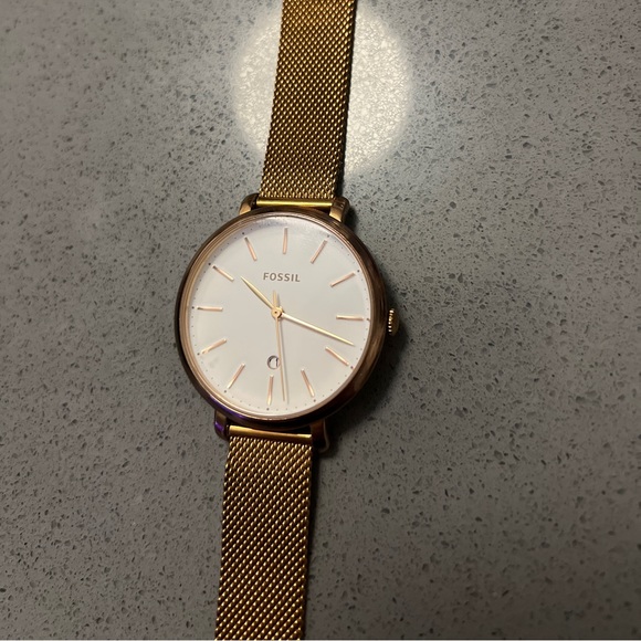 Timeless Fossil Watch - Picture 2 of 4
